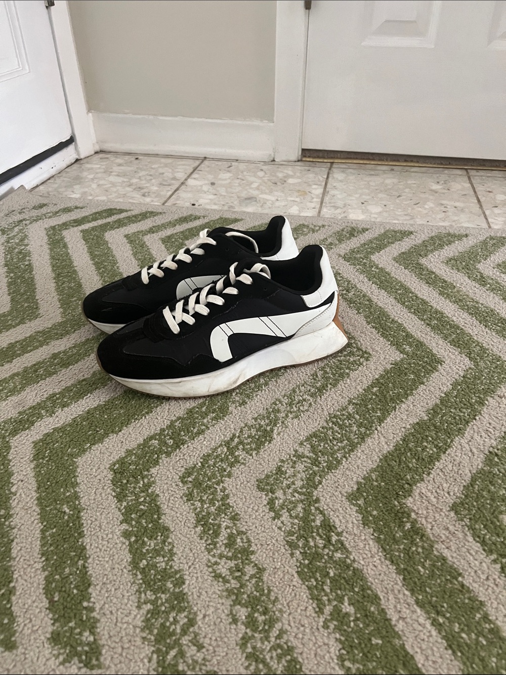 Steve Madden Black and White Athletic Sneakers